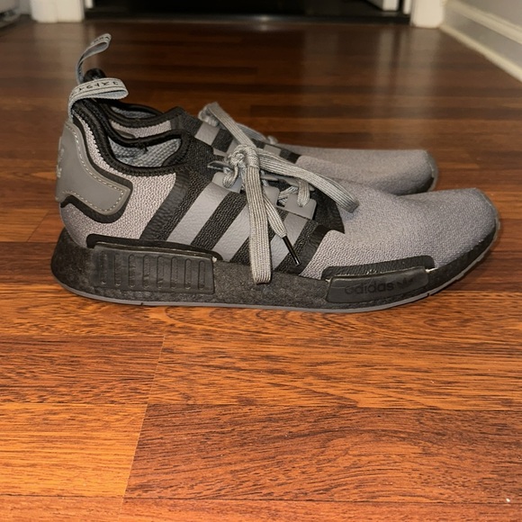 Men’s Adidas NMD R1 Boost Sneakers- Size 13 - Picture 3 of 13